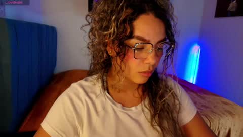 Snapshot of scarlet_queen__ chatting on October 2025 02:24:01 AM Scarlet online show from October 2025 02:24:01 AM