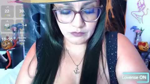 Scarlet Ray  online show from October 2025 01:45:02 PM