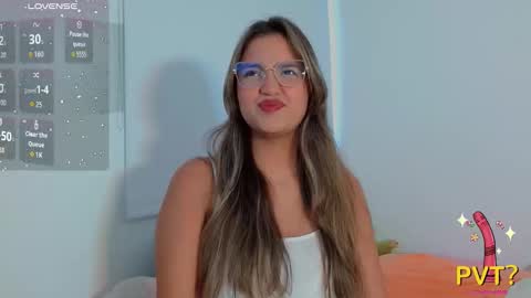 Scarlet  online show from November 2025 09:15:02 PM