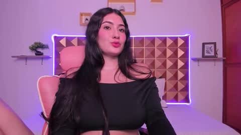 Snapshot of scarlet_s_ chatting on March 2026 03:44:02 AM Scarlet online show from March 2026 03:44:02 AM