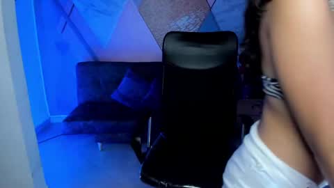 Snapshot of scarlet_villamizar chatting on March 2025 03:26:02 AM SCARLET online show from March 2025 03:26:02 AM