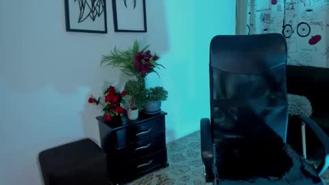 Snapshot of scarlet_villamizar chatting on September 2025 04:01:01 AM SCARLET online show from September 2025 04:01:01 AM