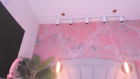 Scarlet Dayana online show from May 2026 04:04:02 PM