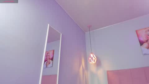 Snapshot of scarletgv chatting on December 2024 05:07:02 AM Scarlet online show from December 2024 05:07:02 AM