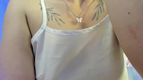 Scarlet  online show from November 2025 06:49:02 AM