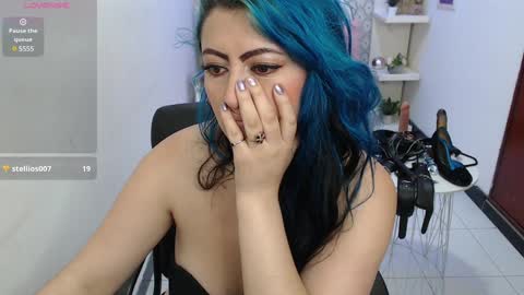 Snapshot of scarleth_bluee chatting on January 2025 10:26:02 AM Scarleth online show from January 2025 10:26:02 AM