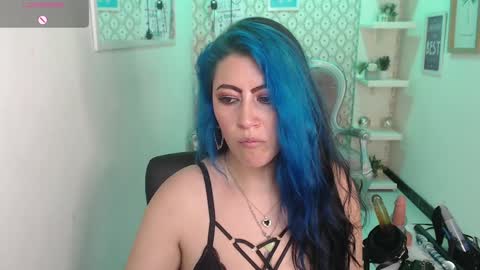 Snapshot of scarleth_bluee chatting on February 2025 09:52:01 AM Scarleth online show from February 2025 09:52:01 AM