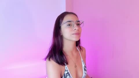 Snapshot of scarleth_red_ chatting on January 2025 12:01:02 PM I am Scarleth Check mi profile online show from January 2025 12:01:02 PM