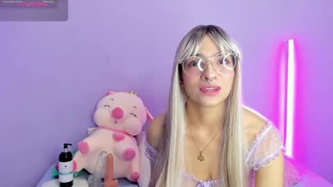 Snapshot of scarleth_red_ chatting on January 2025 12:05:02 PM I am Scarleth Check mi profile online show from January 2025 12:05:02 PM