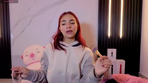 Snapshot of scarleth_red_ chatting on November 2025 12:07:01 PM I am Scarleth Check mi profile online show from November 2025 12:07:01 PM