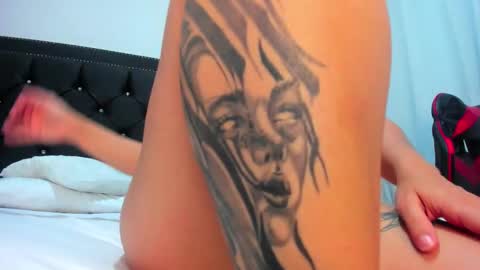 scarlethjonnes online show from February 2026 12:19:01 PM