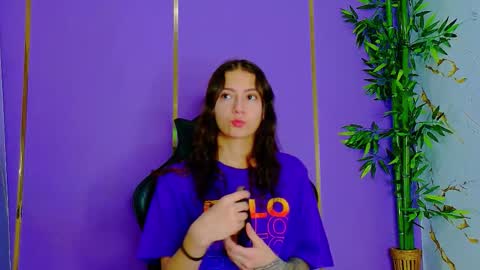 Snapshot of scarletjonesx chatting on September 2025 02:44:02 PM Denis online show from September 2025 02:44:02 PM