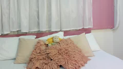 Snapshot of scarletlevis chatting on November 2025 12:06:01 PM scarlet online show from November 2025 12:06:01 PM