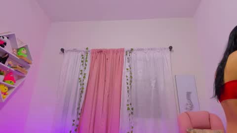 Snapshot of scarletliz chatting on March 2025 12:22:01 PM Scarletliz online show from March 2025 12:22:01 PM