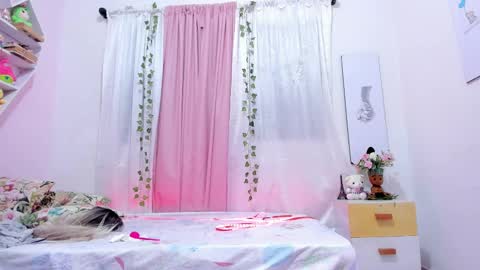 Snapshot of scarletliz chatting on March 2025 12:04:02 PM Scarletliz online show from March 2025 12:04:02 PM