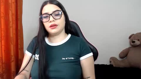 Scarlet online show from March 2026 07:09:01 PM