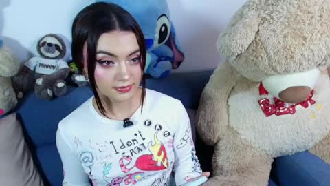 Scarlet online show from April 2026 06:08:02 PM