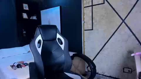 Scarlet online show from September 2025 10:55:02 PM