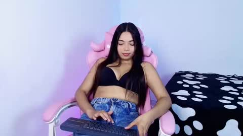 Snapshot of scarletmoonxxx chatting on February 2026 10:28:01 PM scarletmoonxxx online show from February 2026 10:28:01 PM