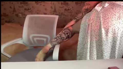 Snapshot of scarletpetal chatting on October 2025 11:41:02 AM scarletpetal online show from October 2025 11:41:02 AM