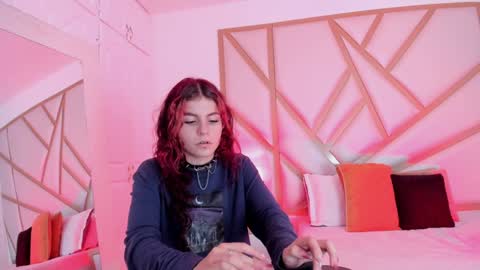 Snapshot of scarletpunk_ chatting on December 2024 11:42:02 AM Scarlet online show from December 2024 11:42:02 AM