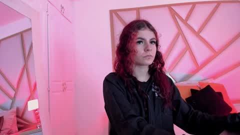 Snapshot of scarletpunk_ chatting on January 2025 11:43:02 AM Scarlet online show from January 2025 11:43:02 AM