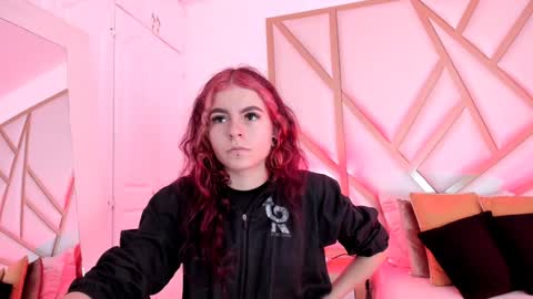 Snapshot of scarletpunk_ chatting on January 2025 12:03:02 PM Scarlet online show from January 2025 12:03:02 PM