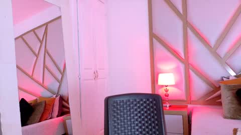 Snapshot of scarletpunk_ chatting on February 2025 04:45:02 PM Scarlet online show from February 2025 04:45:02 PM