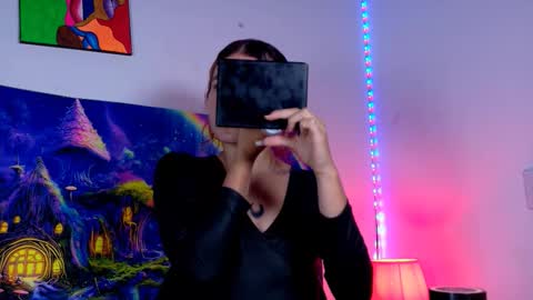 Snapshot of scarletpunk_ chatting on September 2025 01:38:02 AM Scarlet online show from September 2025 01:38:02 AM