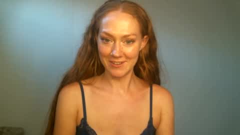 Scarlet Satine online show from January 2025 08:19:02 AM