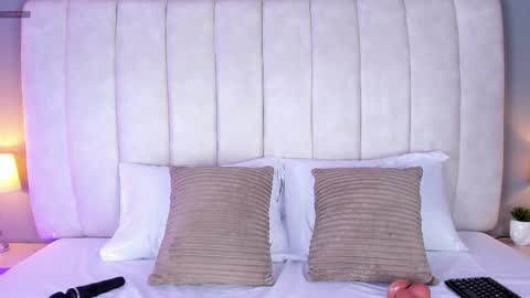 Scarlet online show from February 2026 04:38:01 AM