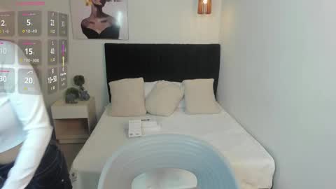 Scarlett online show from October 2025 01:35:02 PM