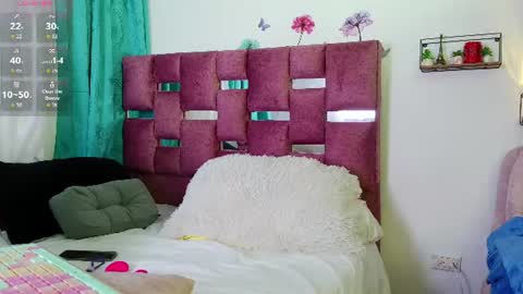 Snapshot of scarlett__jhonson chatting on June 2026 11:25:01 PM Scarlett online show from June 2026 11:25:01 PM