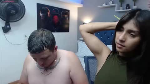 Snapshot of scarlett_and_justin chatting on October 2025 03:20:02 AM scarleth and justin online show from October 2025 03:20:02 AM