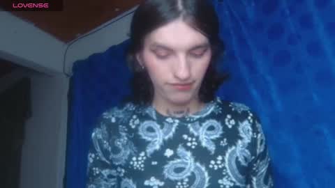 Snapshot of scarlett_crastrawberry chatting on November 2025 06:19:01 PM scarlet online show from November 2025 06:19:01 PM