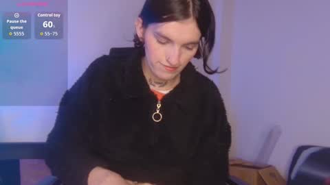 Snapshot of scarlett_crastrawberry chatting on November 2025 10:53:02 PM scarlet online show from November 2025 10:53:02 PM