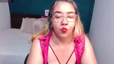 Snapshot of scarlett_duboi1 chatting on February 2025 01:30:02 AM Scarlett online show from February 2025 01:30:02 AM