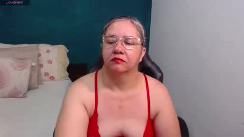 Scarlett  online show from May 2026 01:00:01 AM