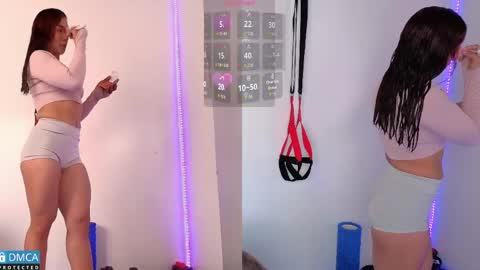 scarlett_fire5 online show from May 2026 05:07:02 PM
