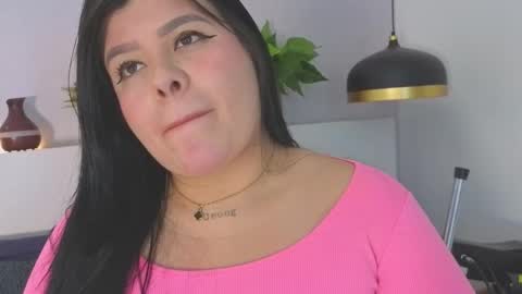 Snapshot of scarlett_grey_1 chatting on February 2026 04:33:02 AM Scarlett online show from February 2026 04:33:02 AM