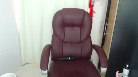 scarlett_mill online show from June 2026 03:54:02 PM