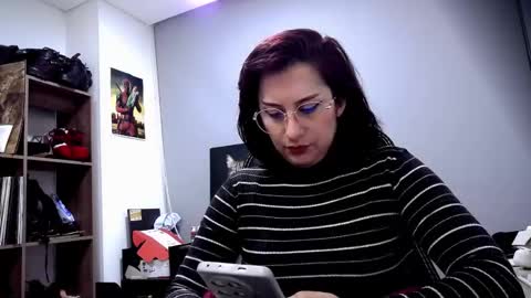 Snapshot of scarlett_sen chatting on April 2026 02:08:01 PM Mistress Scarlett online show from April 2026 02:08:01 PM