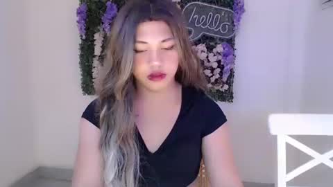 Snapshot of scarlett_sofia69 chatting on February 2025 04:37:02 AM online show from February 2025 04:37:02 AM