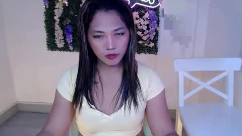 Snapshot of scarlett_sofia69 chatting on February 2025 05:18:02 AM online show from February 2025 05:18:02 AM