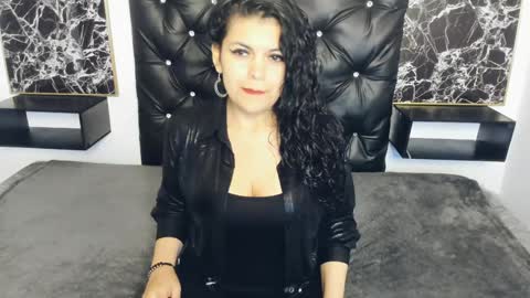 Snapshot of scarlett_w0lf chatting on January 2025 01:47:01 PM Scarlett online show from January 2025 01:47:01 PM