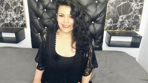 Snapshot of scarlett_w0lf chatting on January 2025 03:57:02 PM Scarlett online show from January 2025 03:57:02 PM