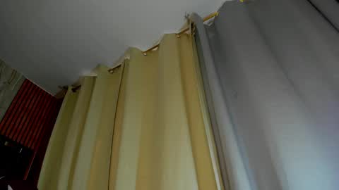 Snapshot of scarlett_zin chatting on March 2026 10:32:01 PM Scarlett zin follow me online show from March 2026 10:32:01 PM