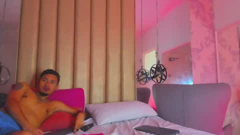 Scarlet and Alex online show from June 2026 01:37:01 PM