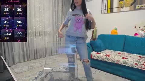 Snapshot of scarlettemptations chatting on December 2025 04:51:01 AM Scarlett online show from December 2025 04:51:01 AM