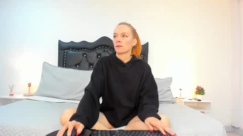 Scarlett online show from December 2024 12:38:01 PM